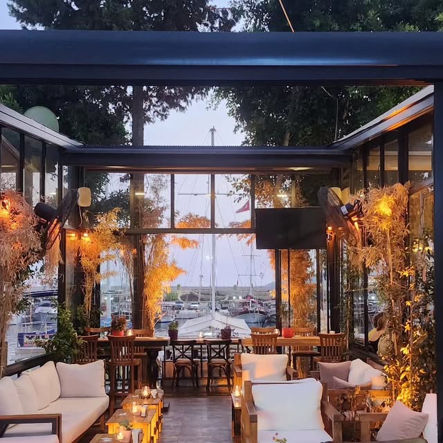 Harbor Lights Artisan Cafe