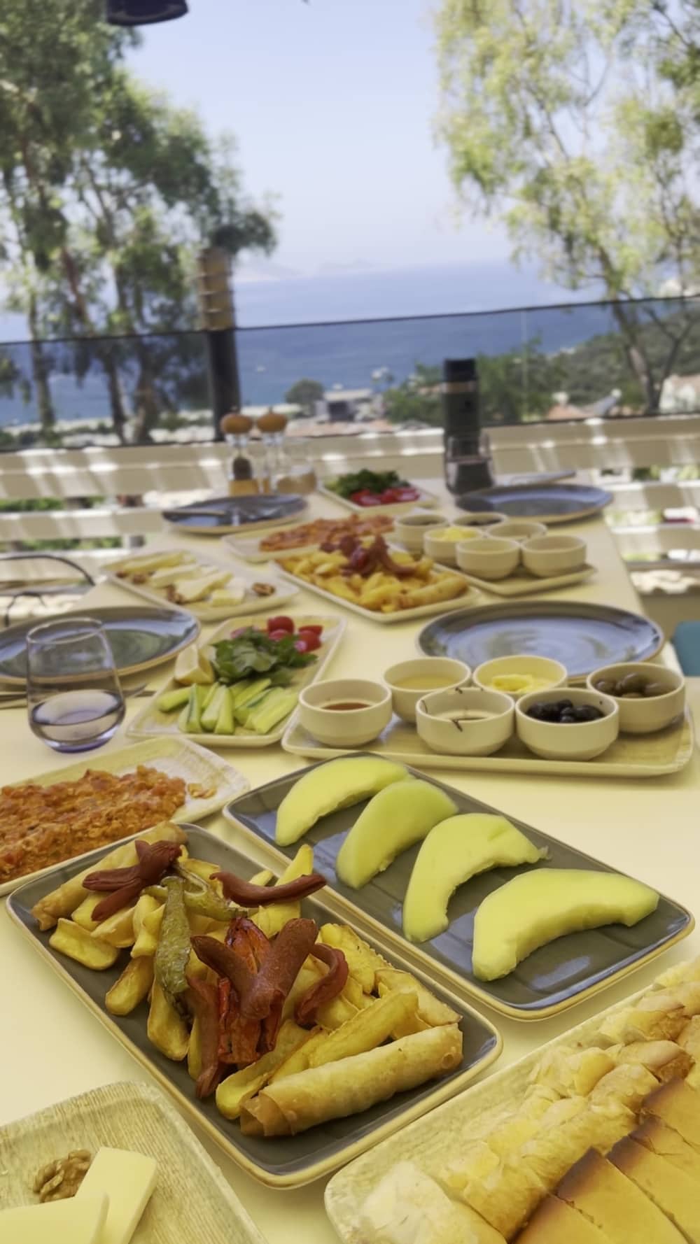 Alternatif Terrace Restaurant ambiyans