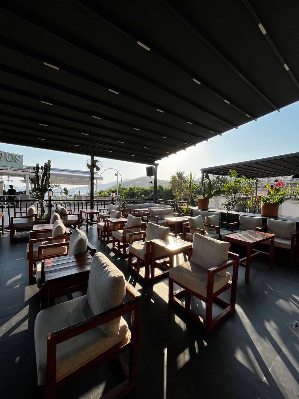 Black & Gold Terrace Cocktail Bar