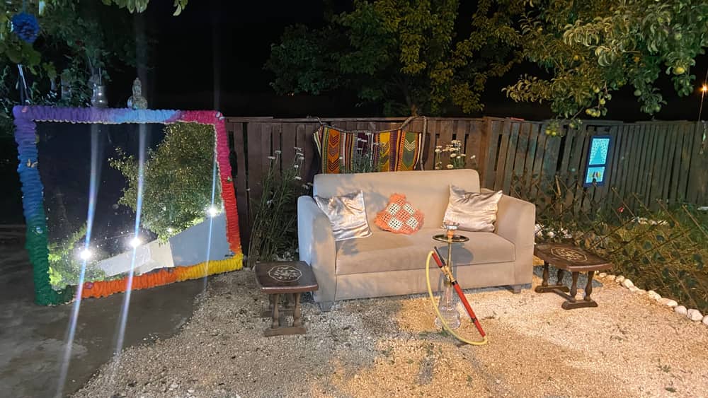 Luzz cafe bahçe ambiyans