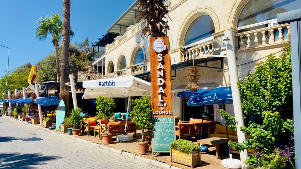 Sandal Bar & Lounge