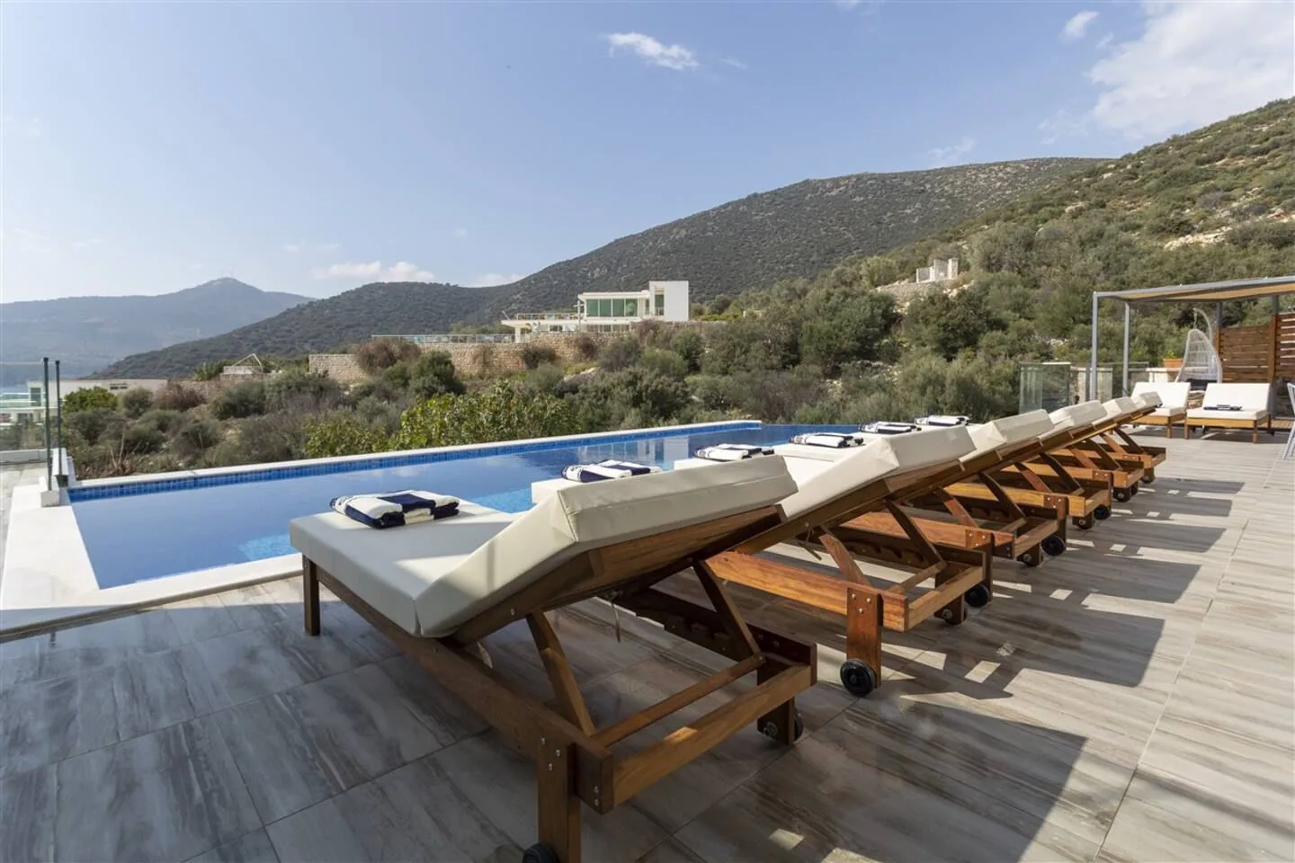 Villa Poyraz — Kalkan Kalamar koyunda özel ısıtmalı havuz ve Akdeniz manzarası